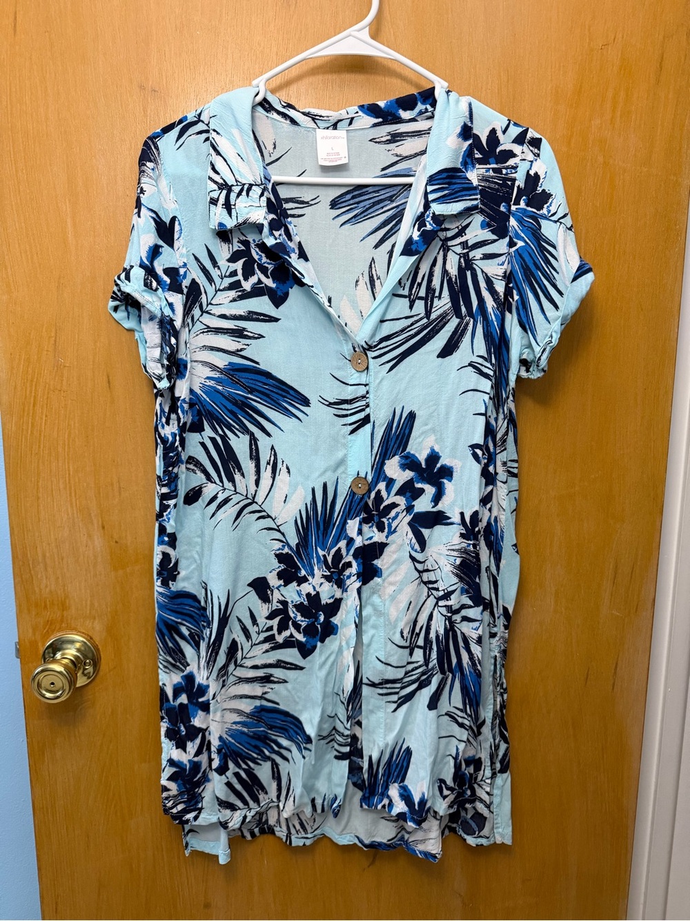 Xhilaration Light Blue Floral Button-Front Beach Cover up
